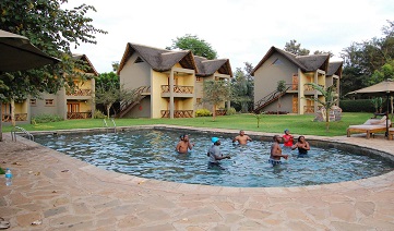 Weru Weru River Lodge